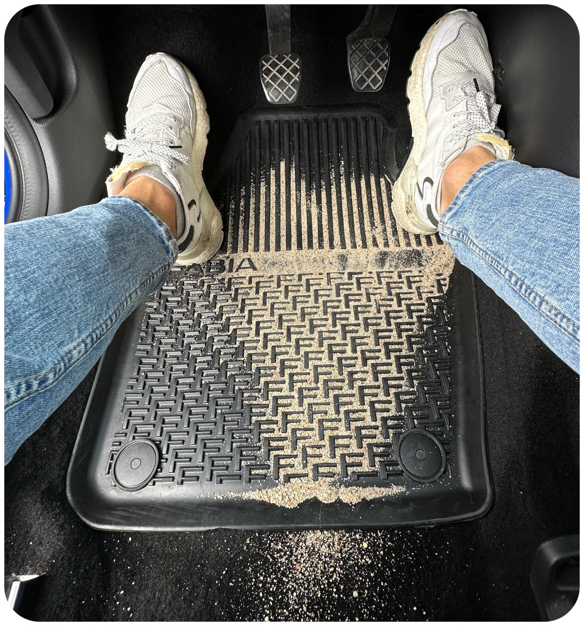 <p>Alfombrillas de goma para coche</p>